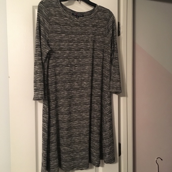 Cute 3/4 Length Sleeve Dress - Picture 1 of 3